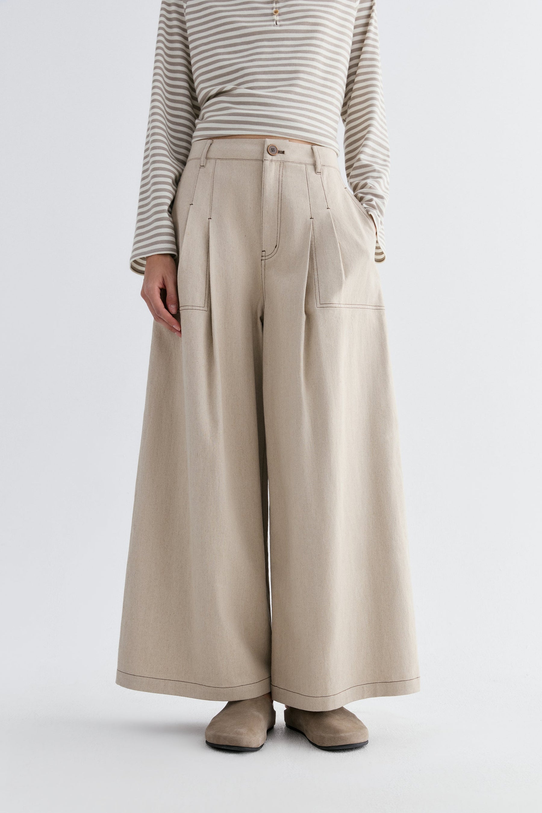 #color_light khaki