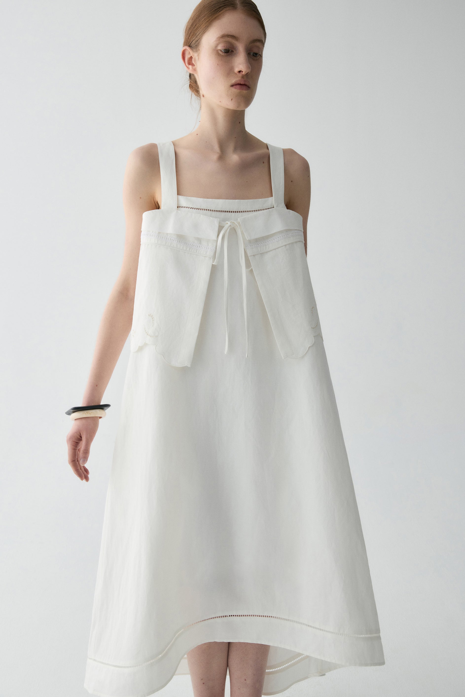 #color_off white