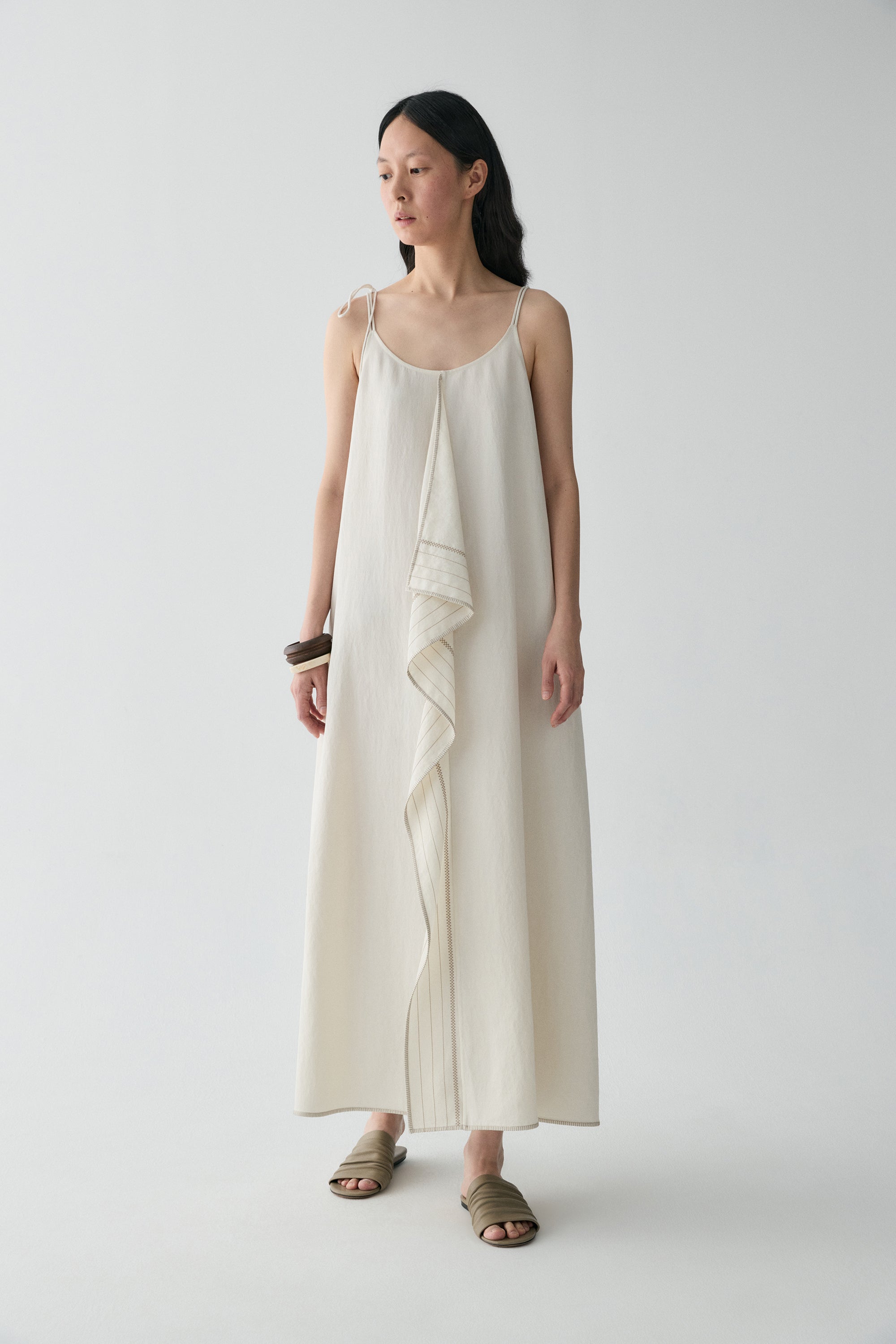 #color_off white