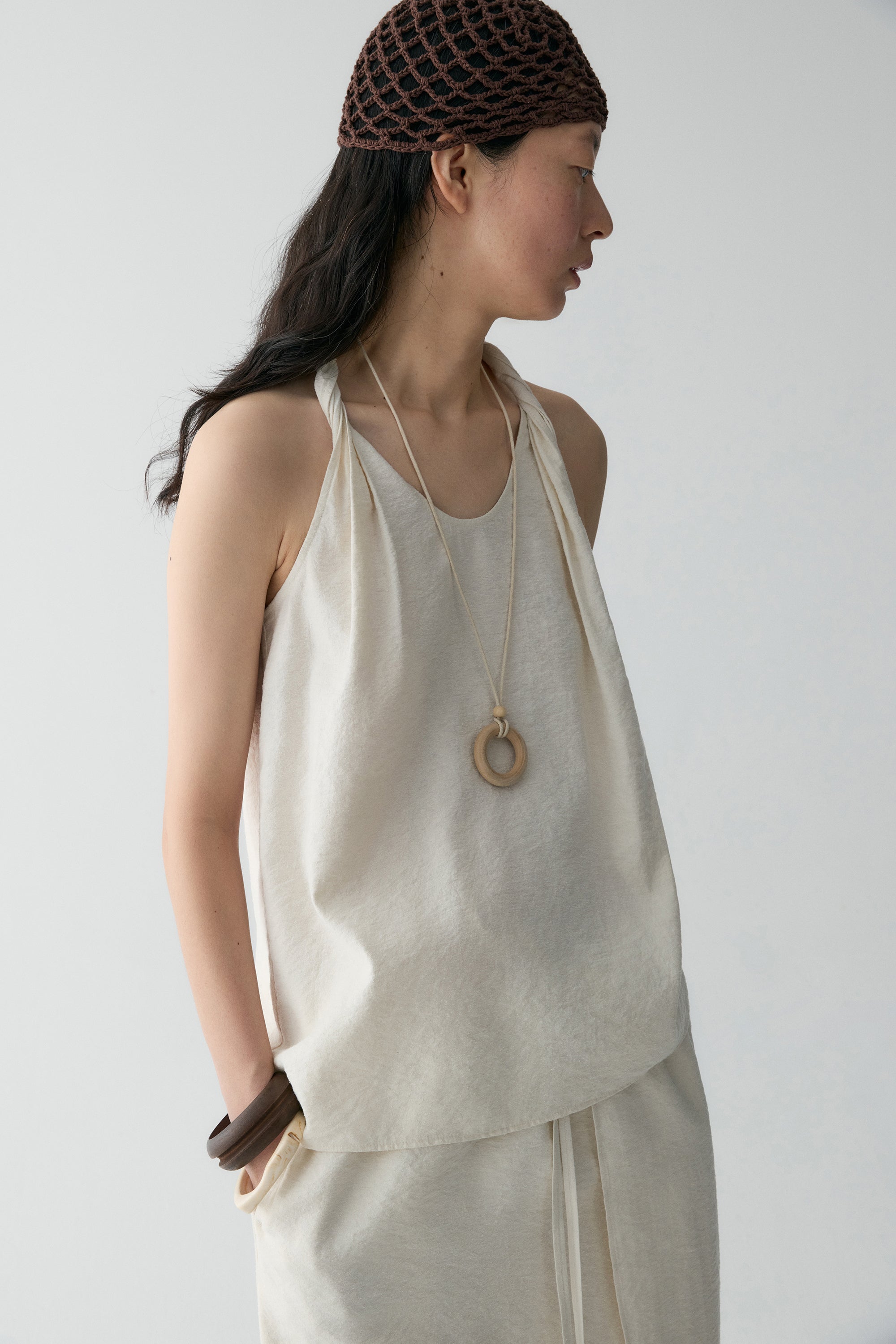 #color_off white