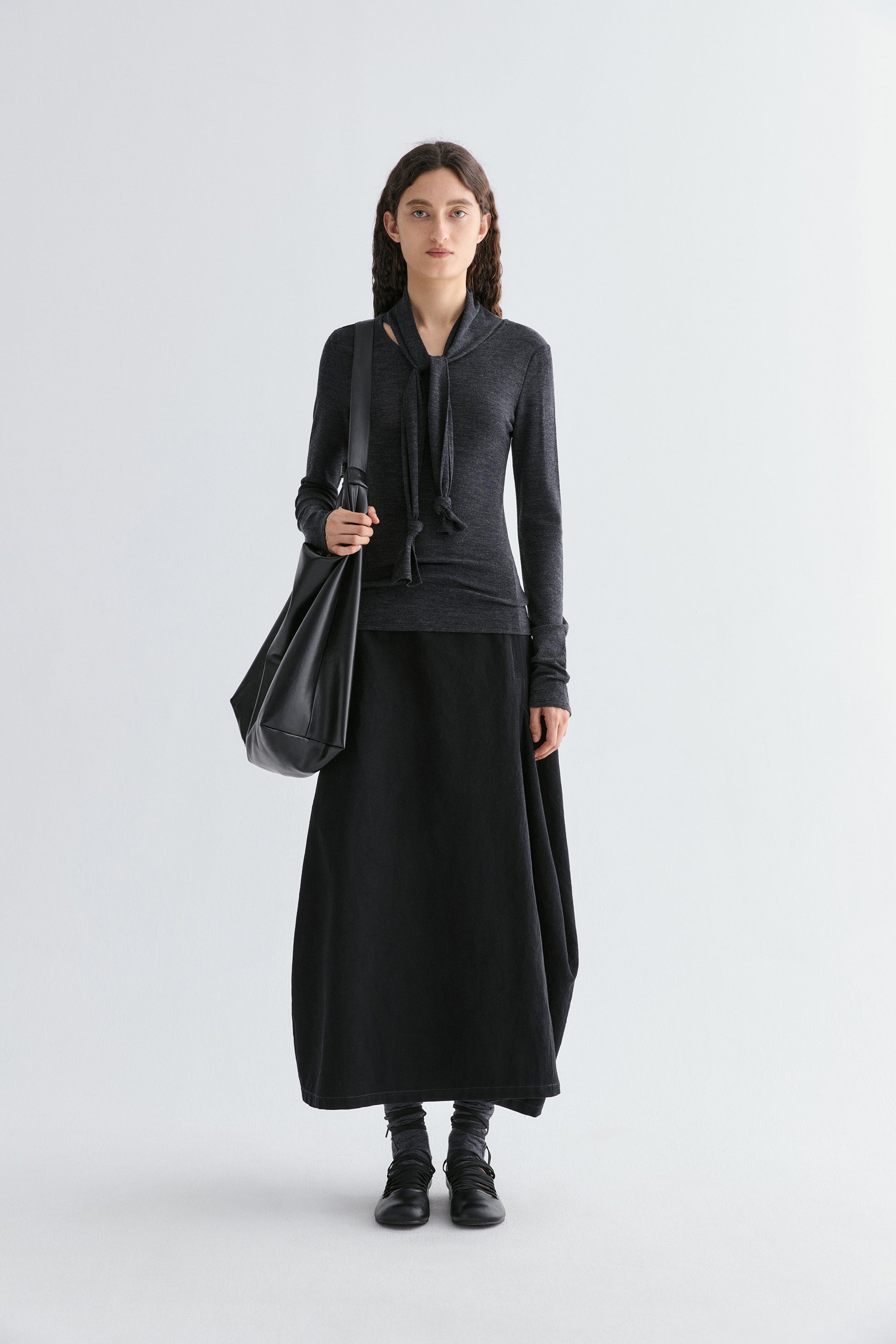 #color_black ash
