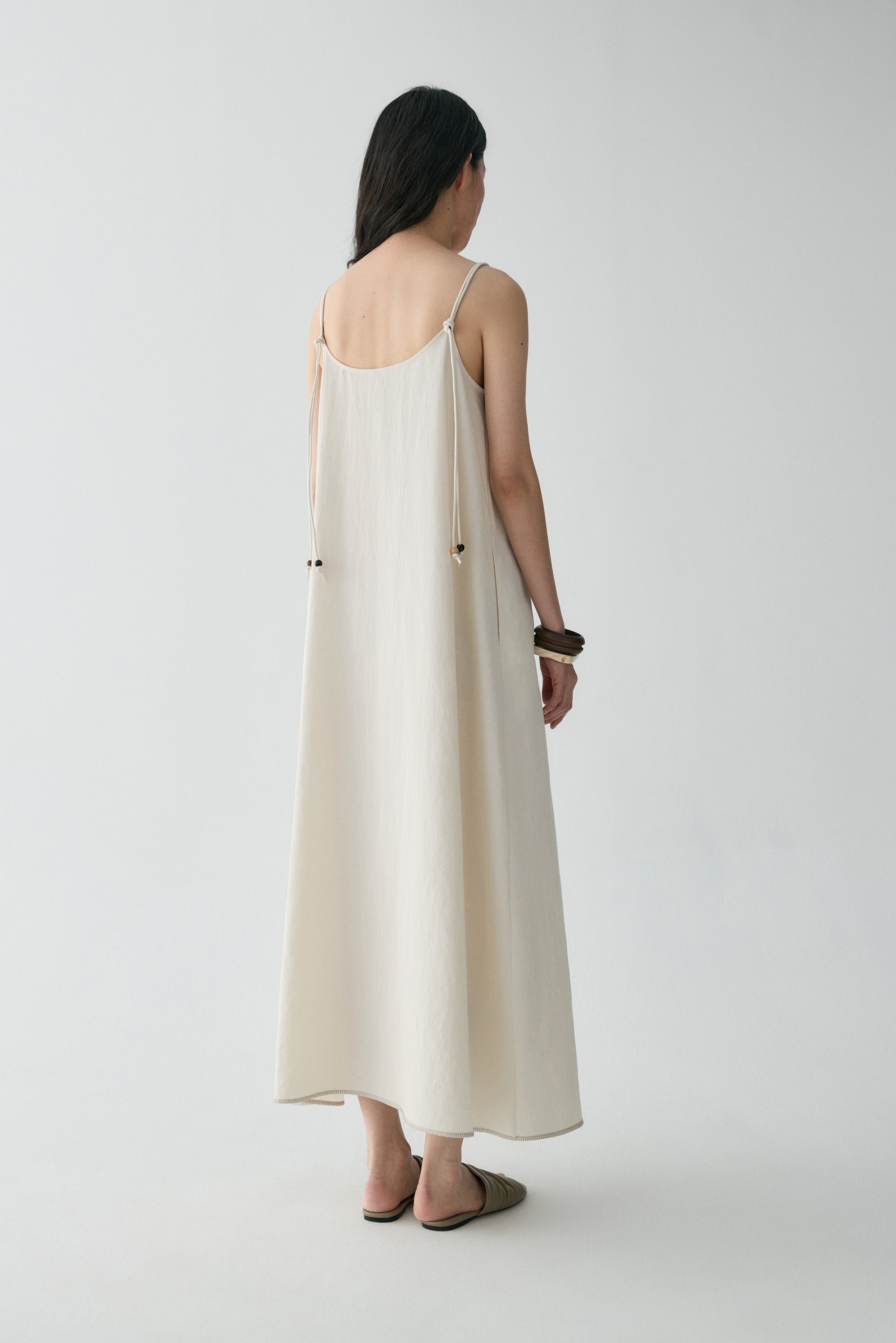 #color_off white