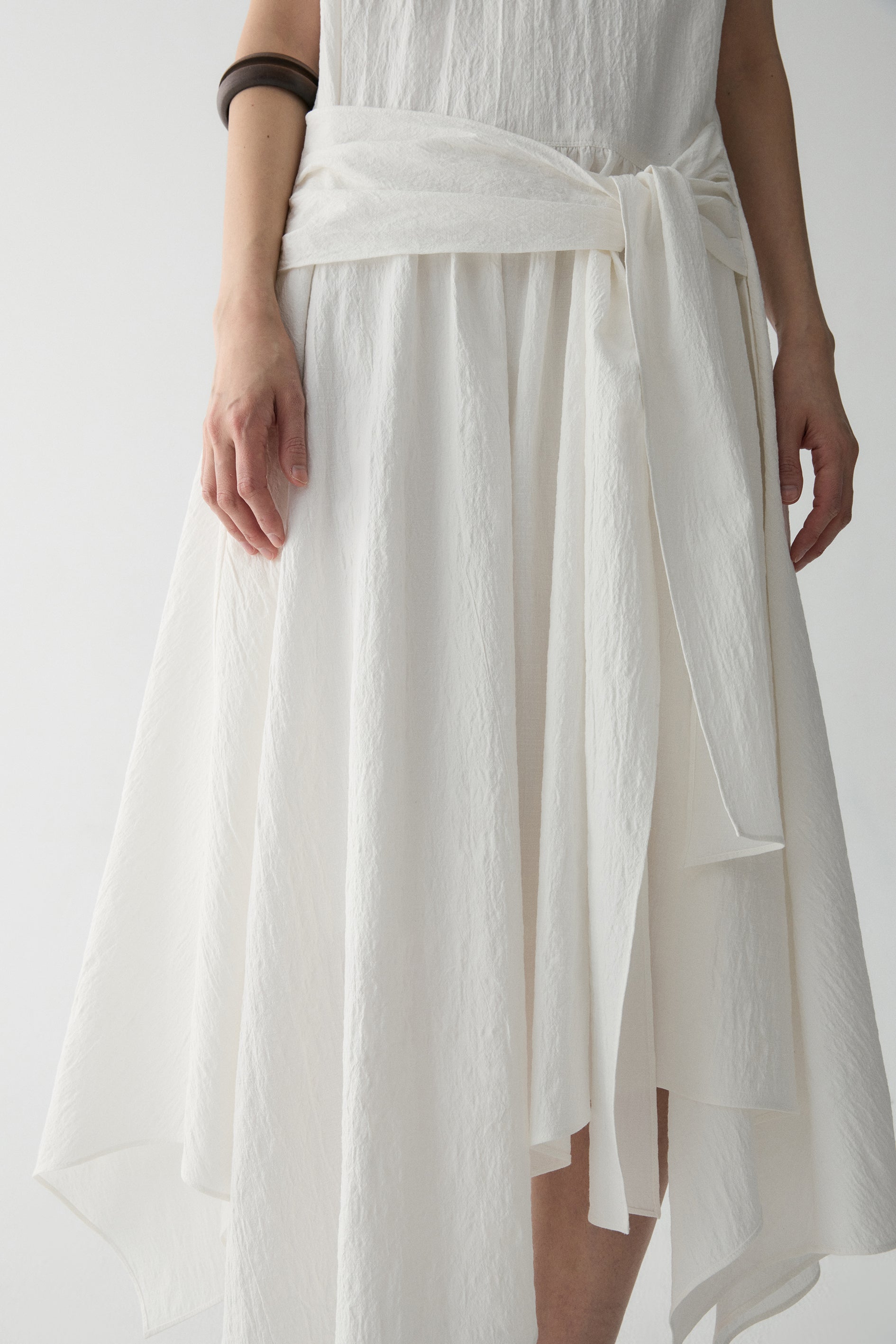 #color_off white
