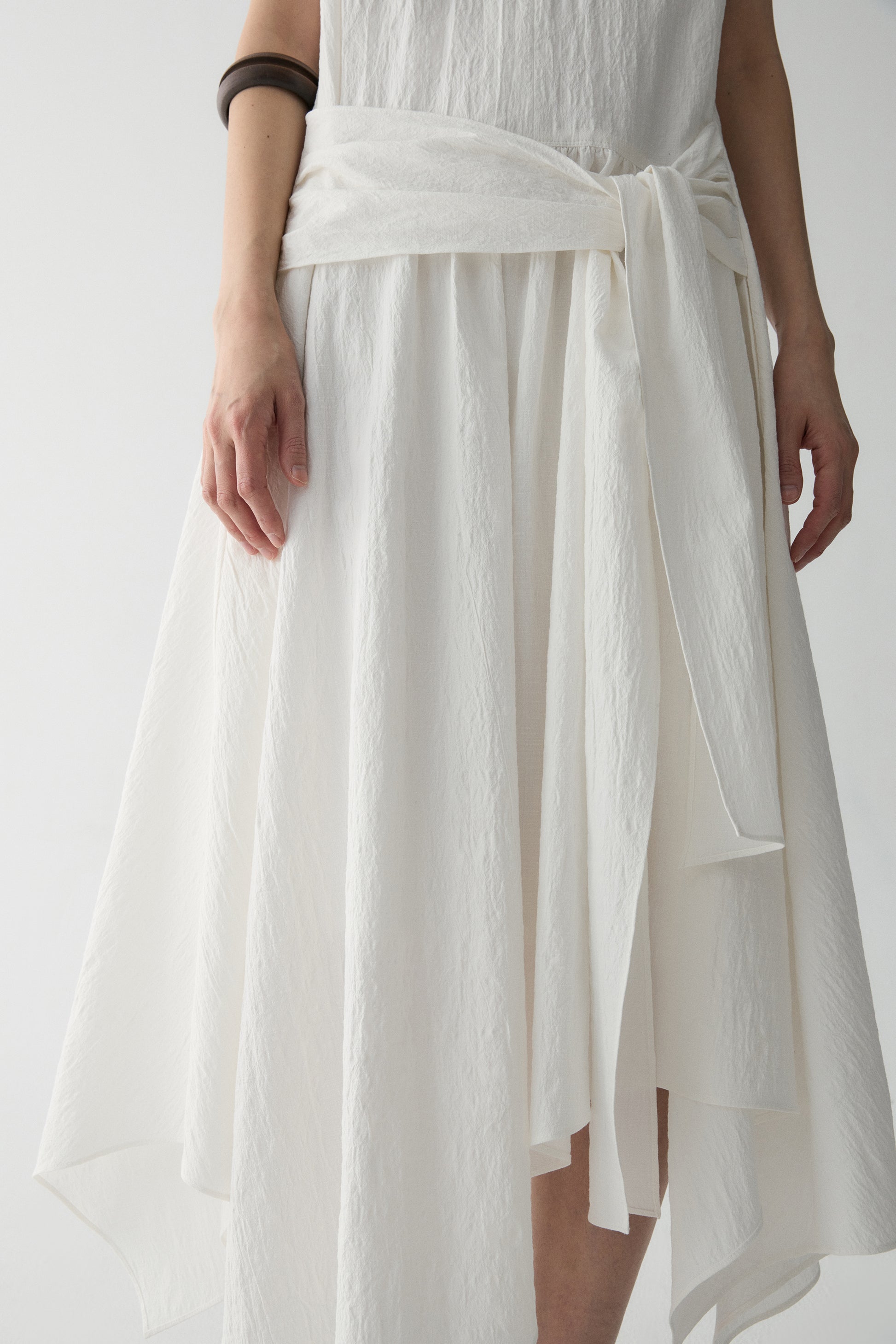 #color_off white