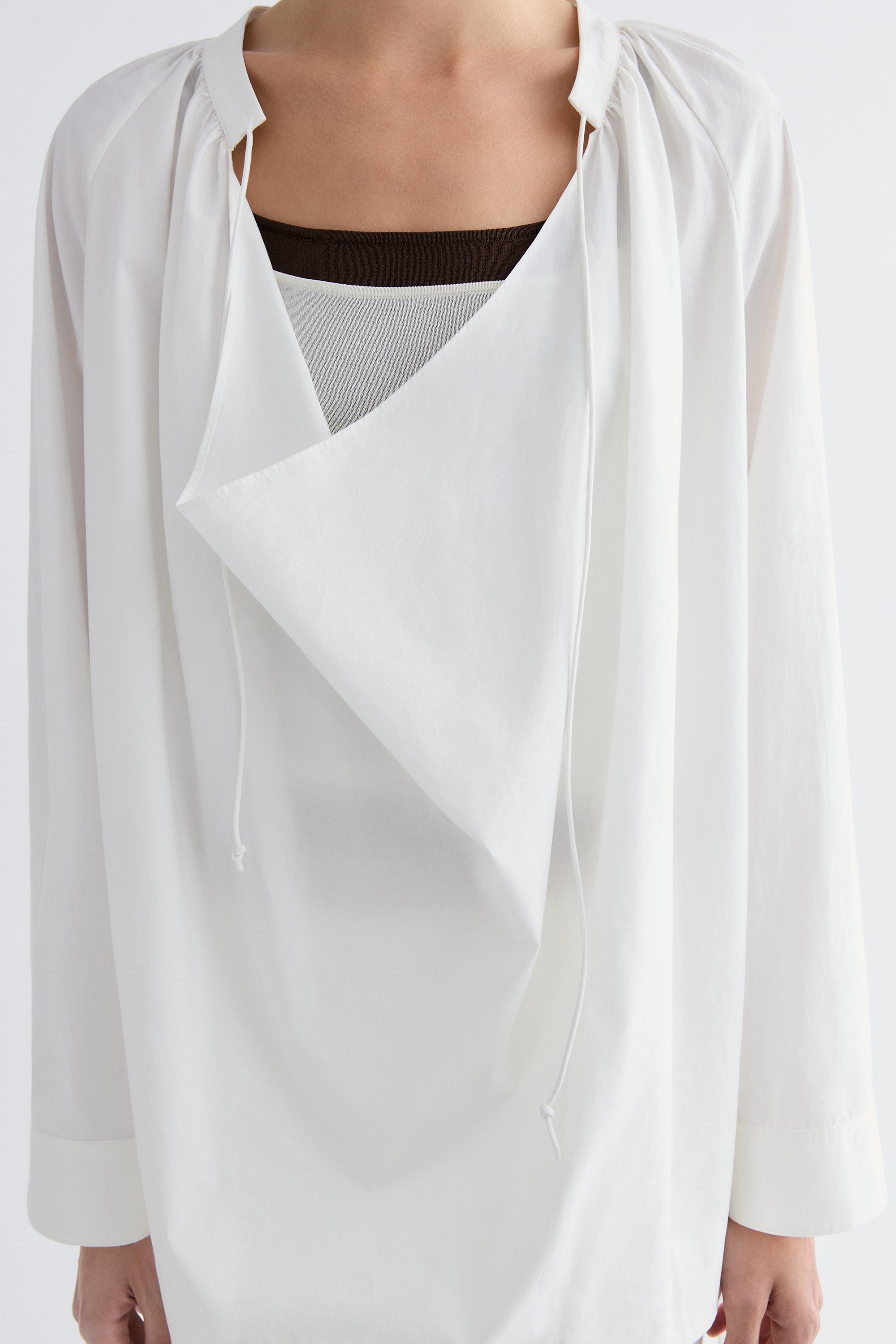 #color_off white