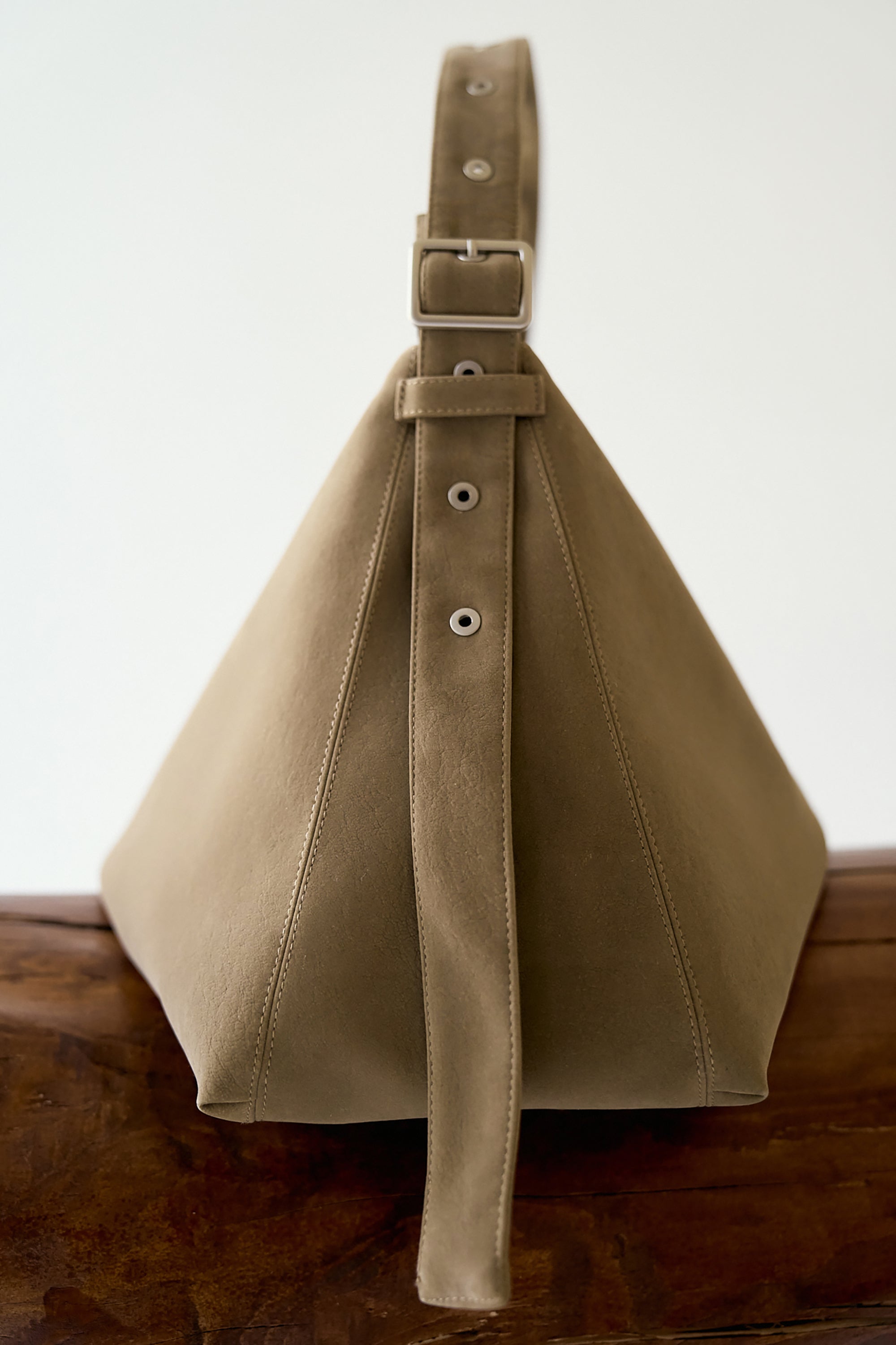 #color_light brown