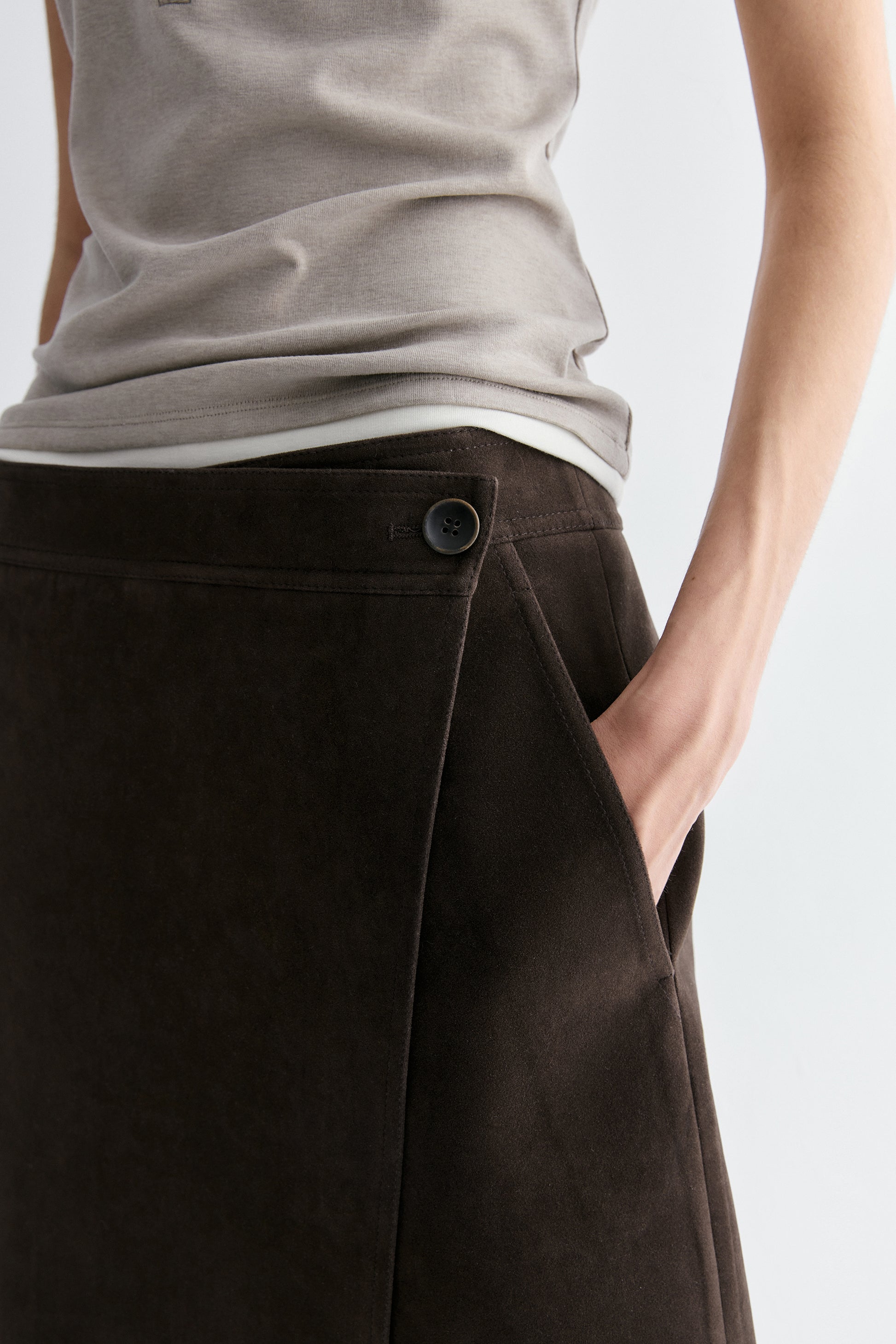 #color_raw umber