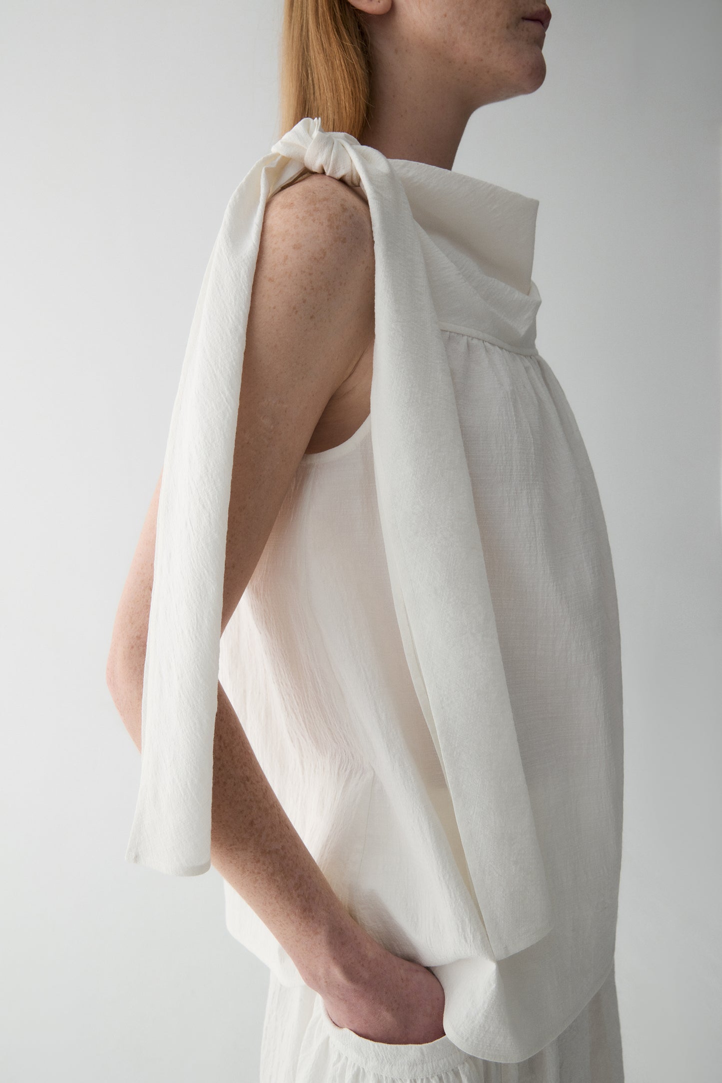 #color_off white