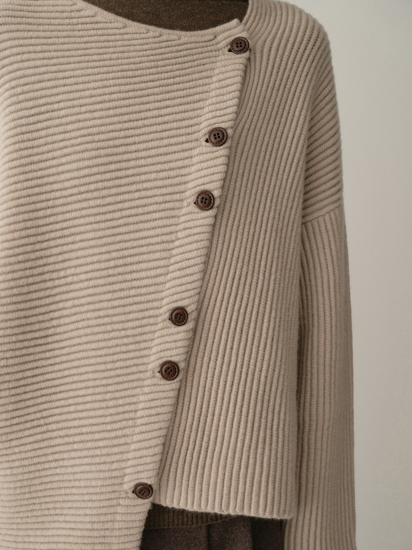 #color_light khaki