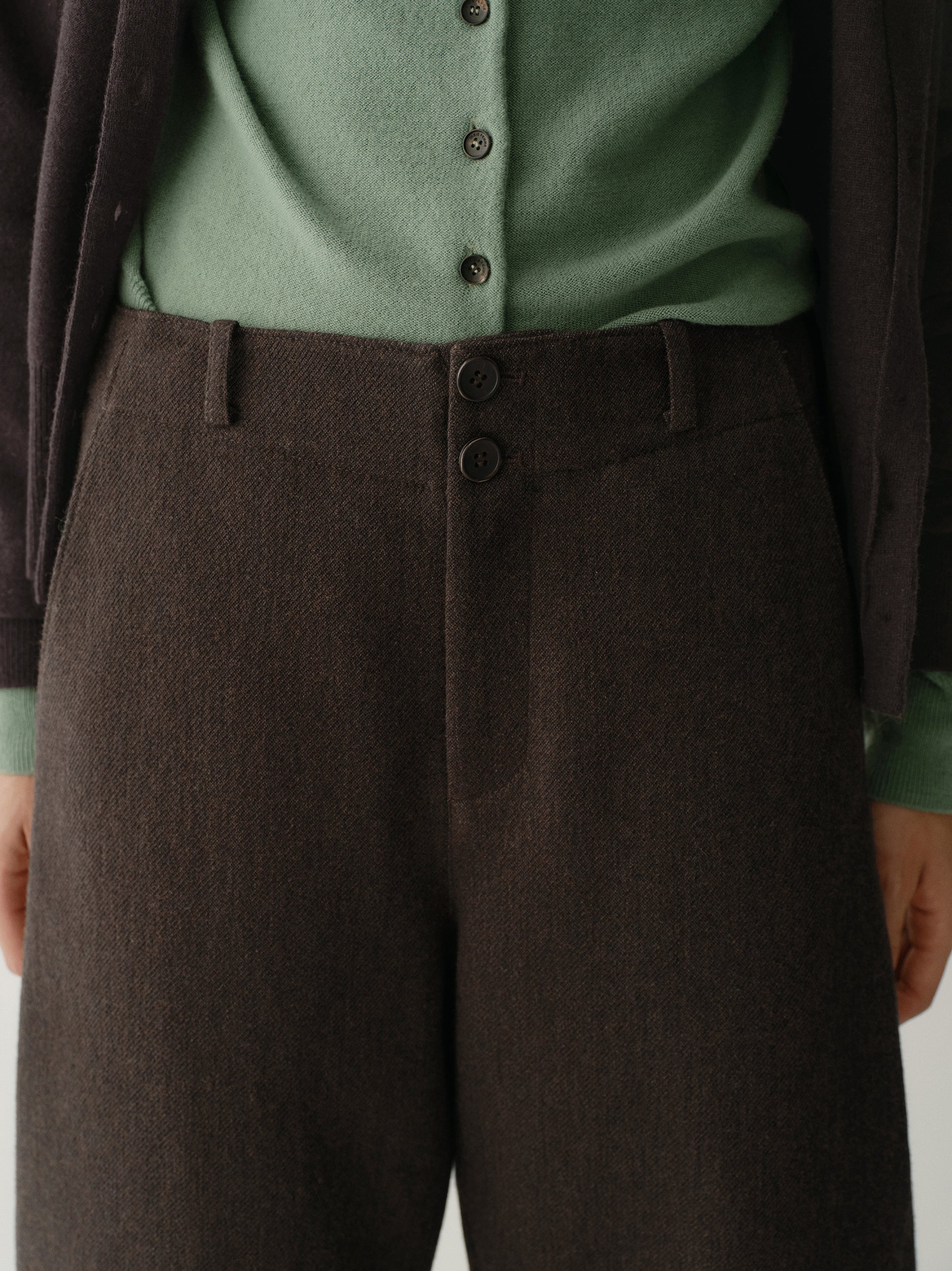 #color_raw umber