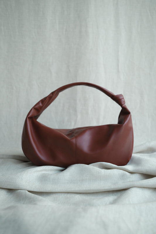 #color_maroon red