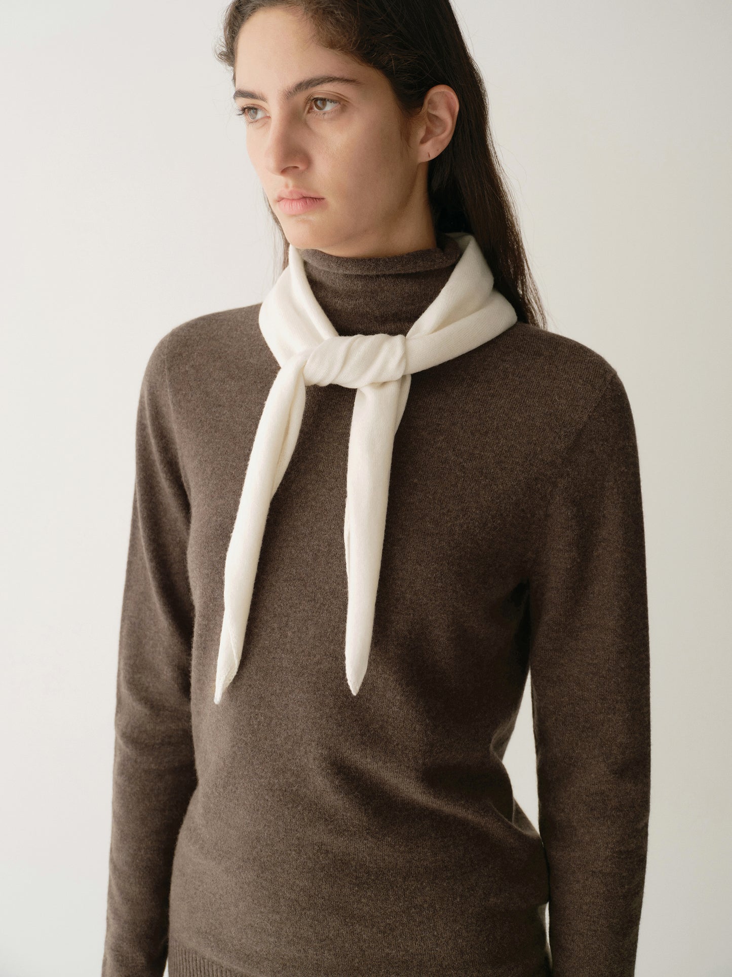 #color_off white
